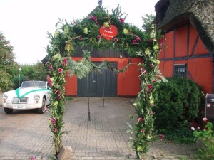 Æresport or “Gate of Honor”
