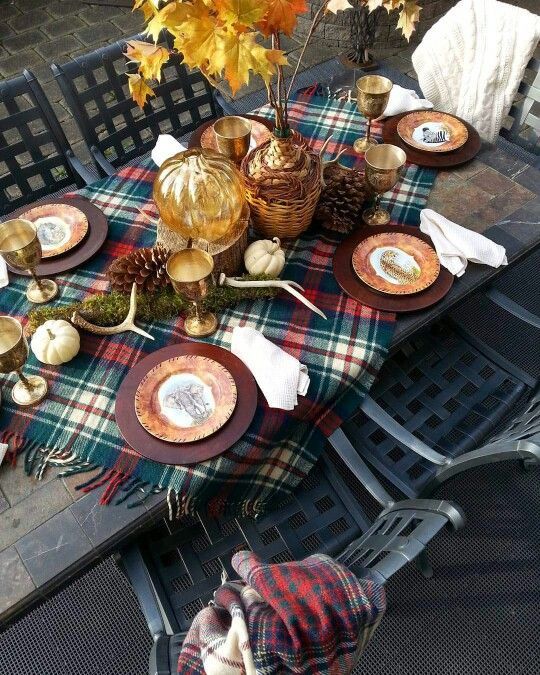 Autumn table